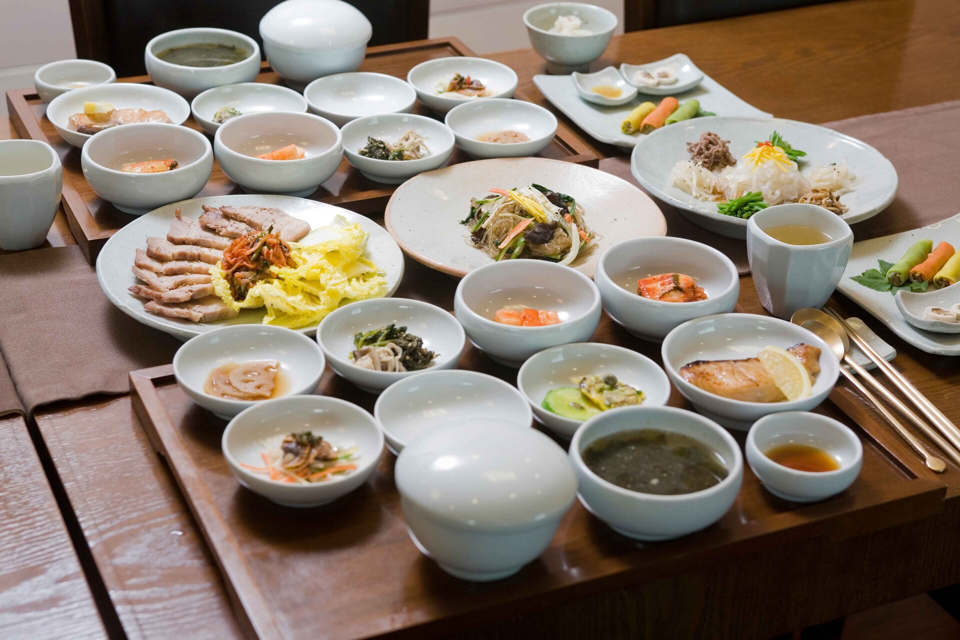 Hanjeongsik (refeição completa tradicional)